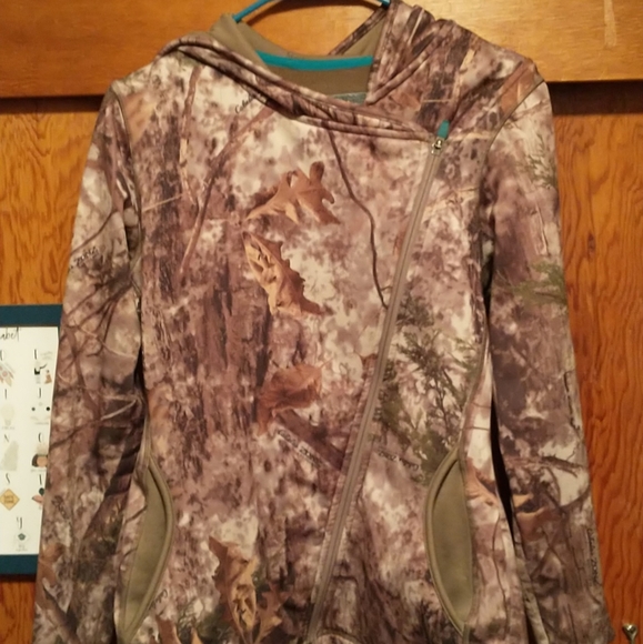 Cabelas Outfither Camouflage Jacket 